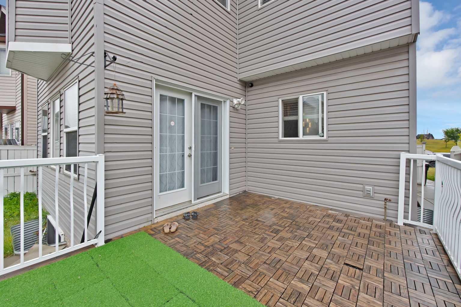 77 Saddleland Drive NE