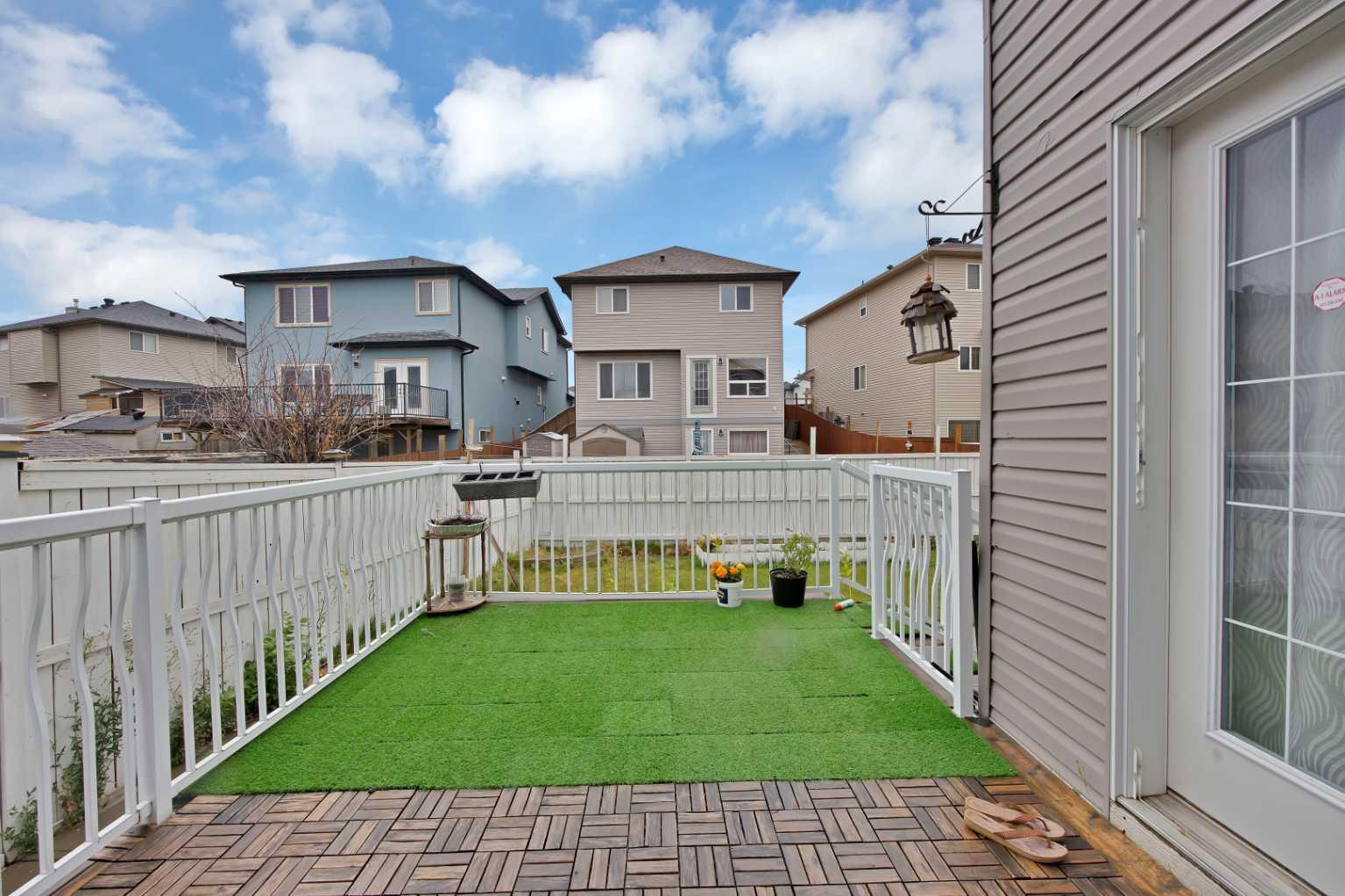 77 Saddleland Drive NE