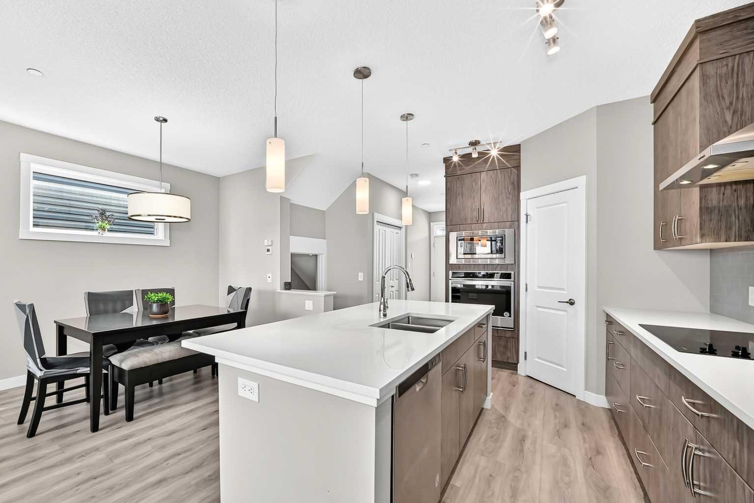 75 Howse Crescent NE