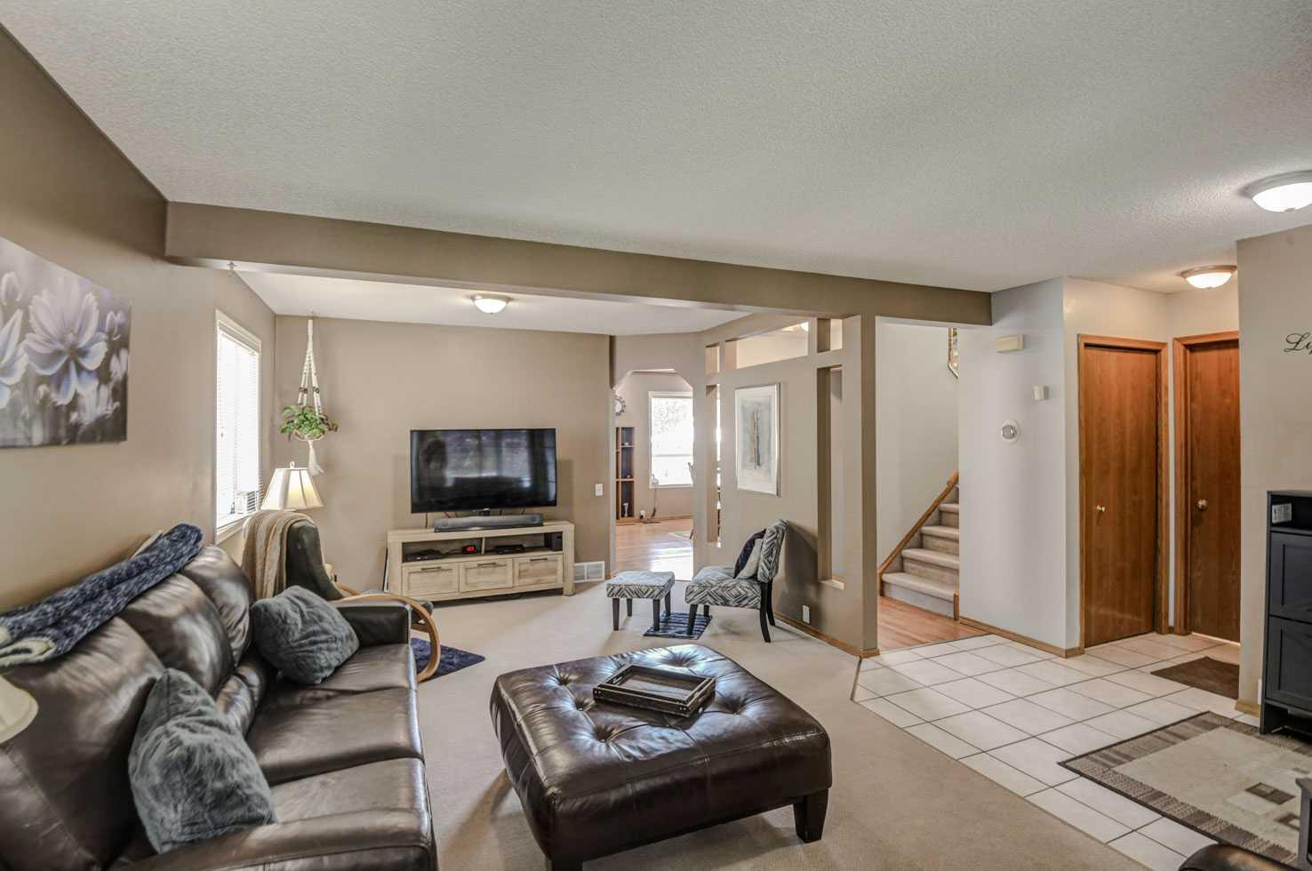 124 Del Ray Close NE