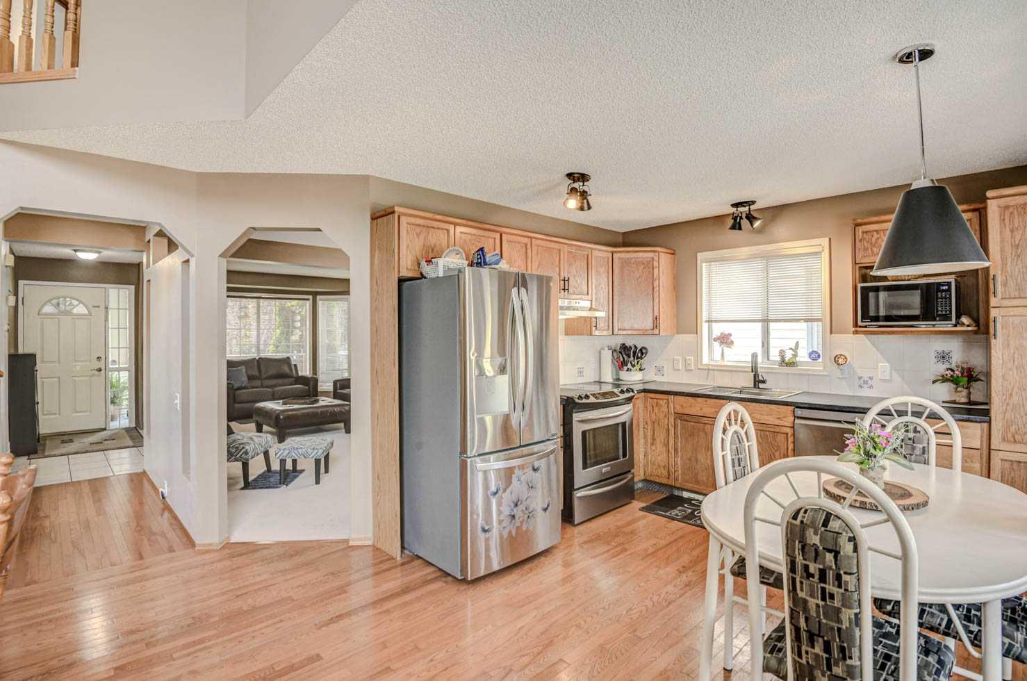 124 Del Ray Close NE