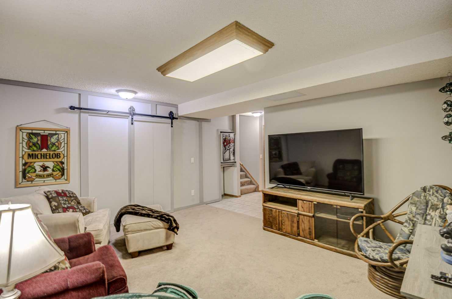 124 Del Ray Close NE