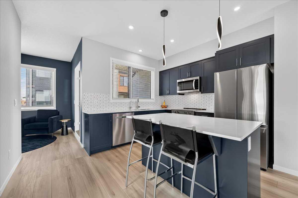 401, 81 Midtown Boulevard SW