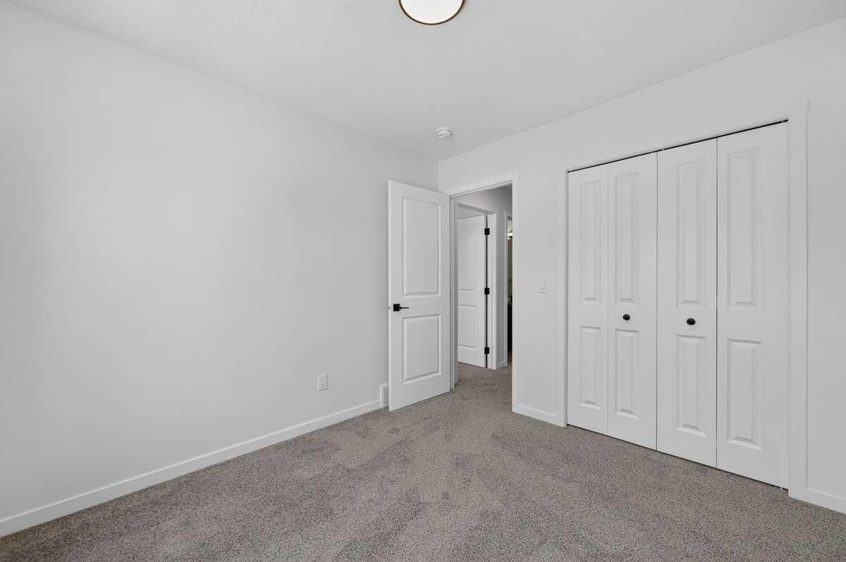 401, 81 Midtown Boulevard SW