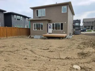 27 Creekside Rise SW