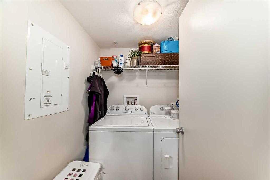 3302, 181 Skyview Ranch Manor NE