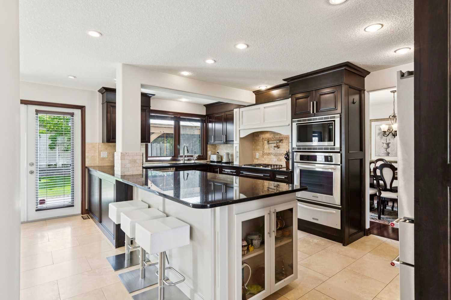 223 Pump Hill Crescent 