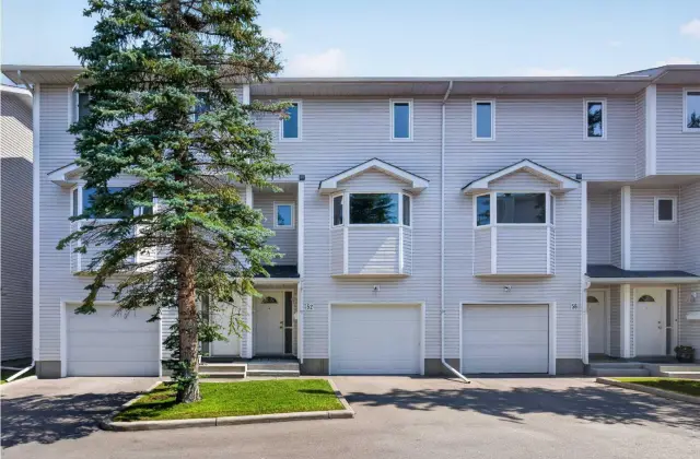 52 Glenbrook Villas SW