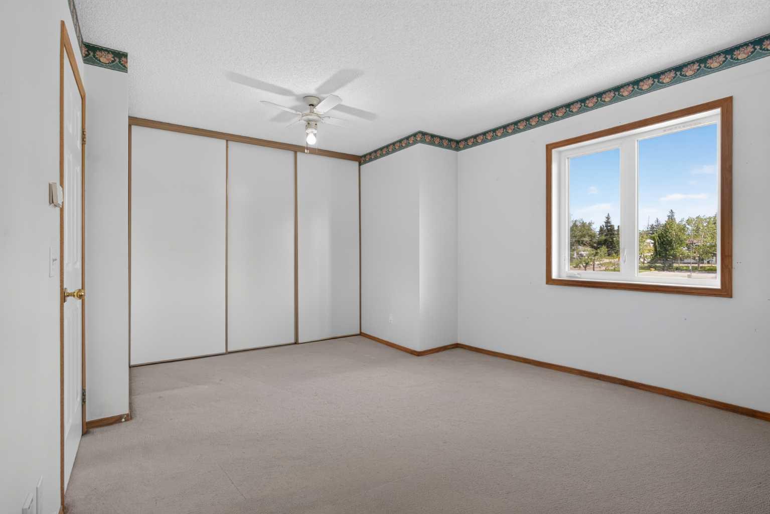 52 Glenbrook Villas SW