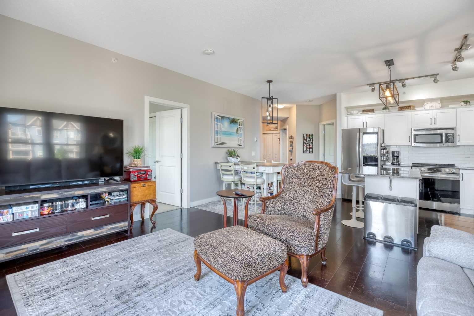 320, 205 Sunset Drive 
