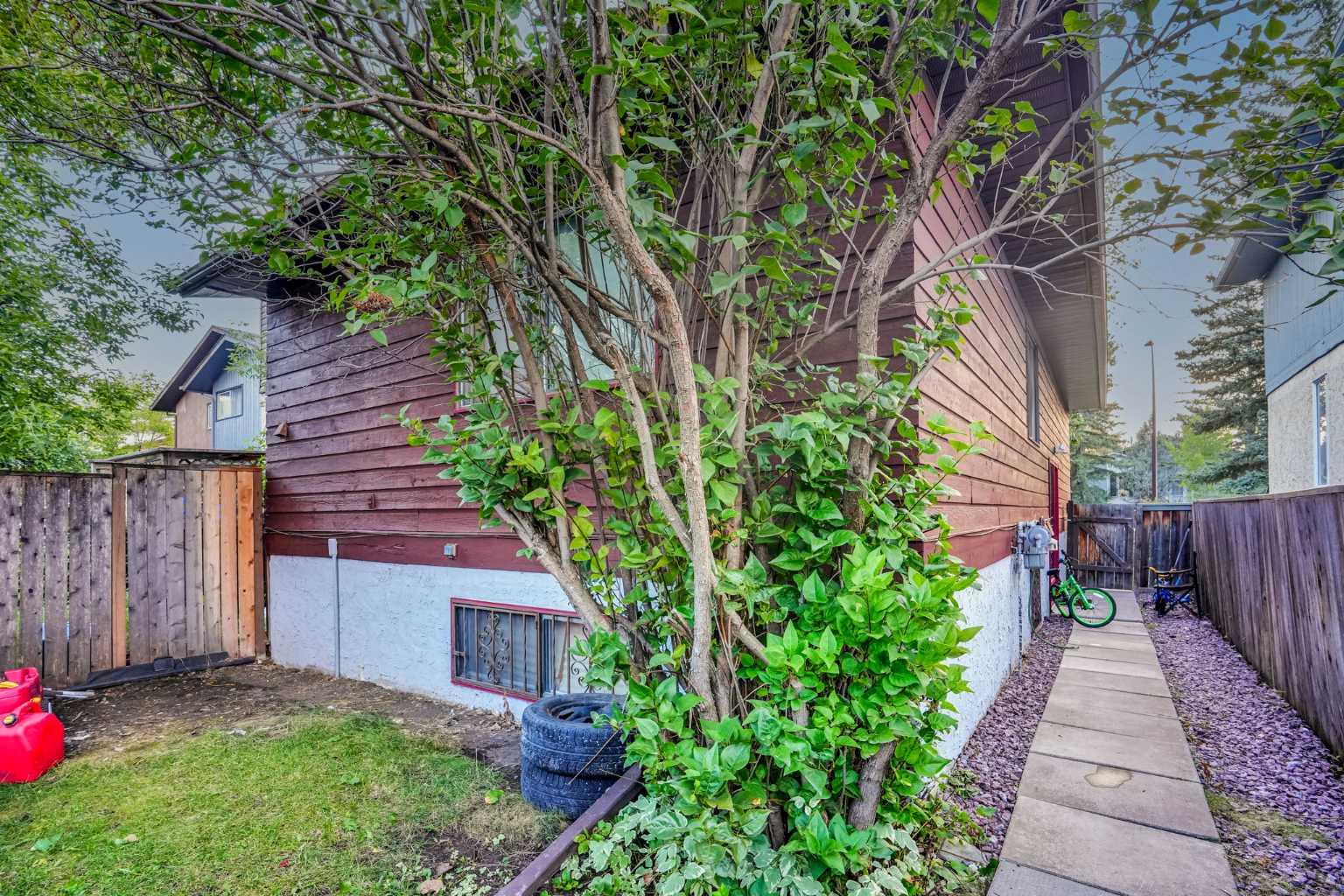 3429 Cedarille Drive SW