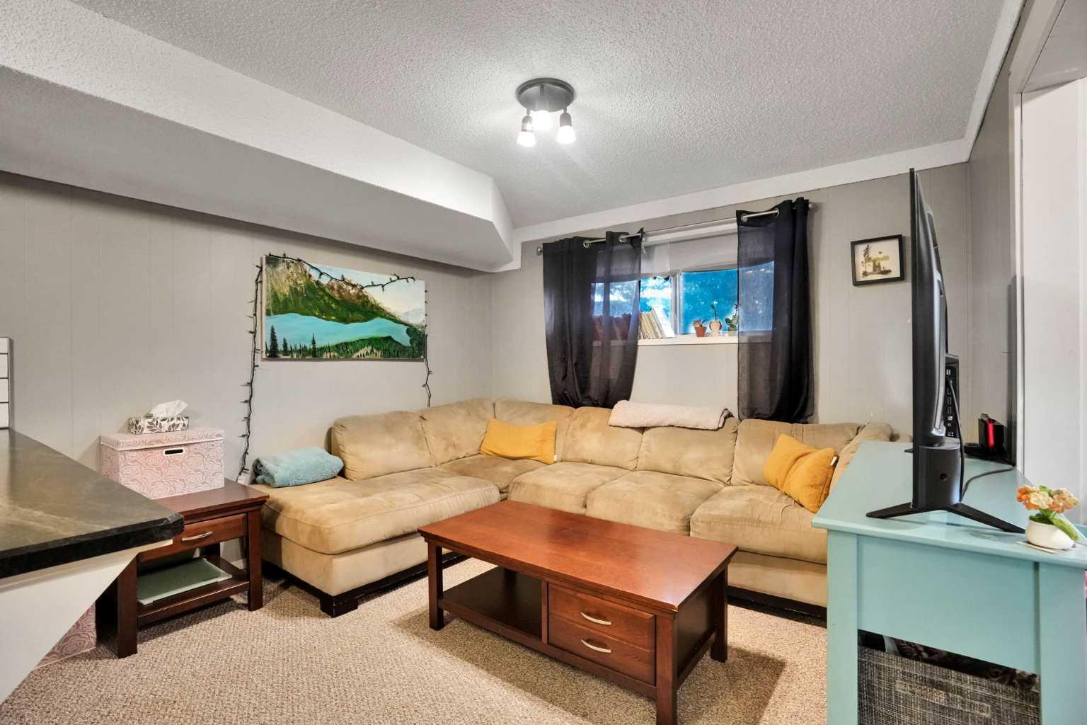 3429 Cedarille Drive SW