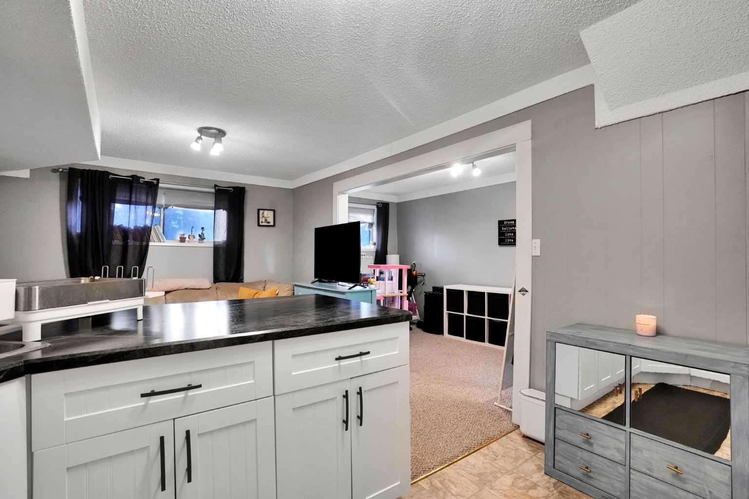 3429 Cedarille Drive SW