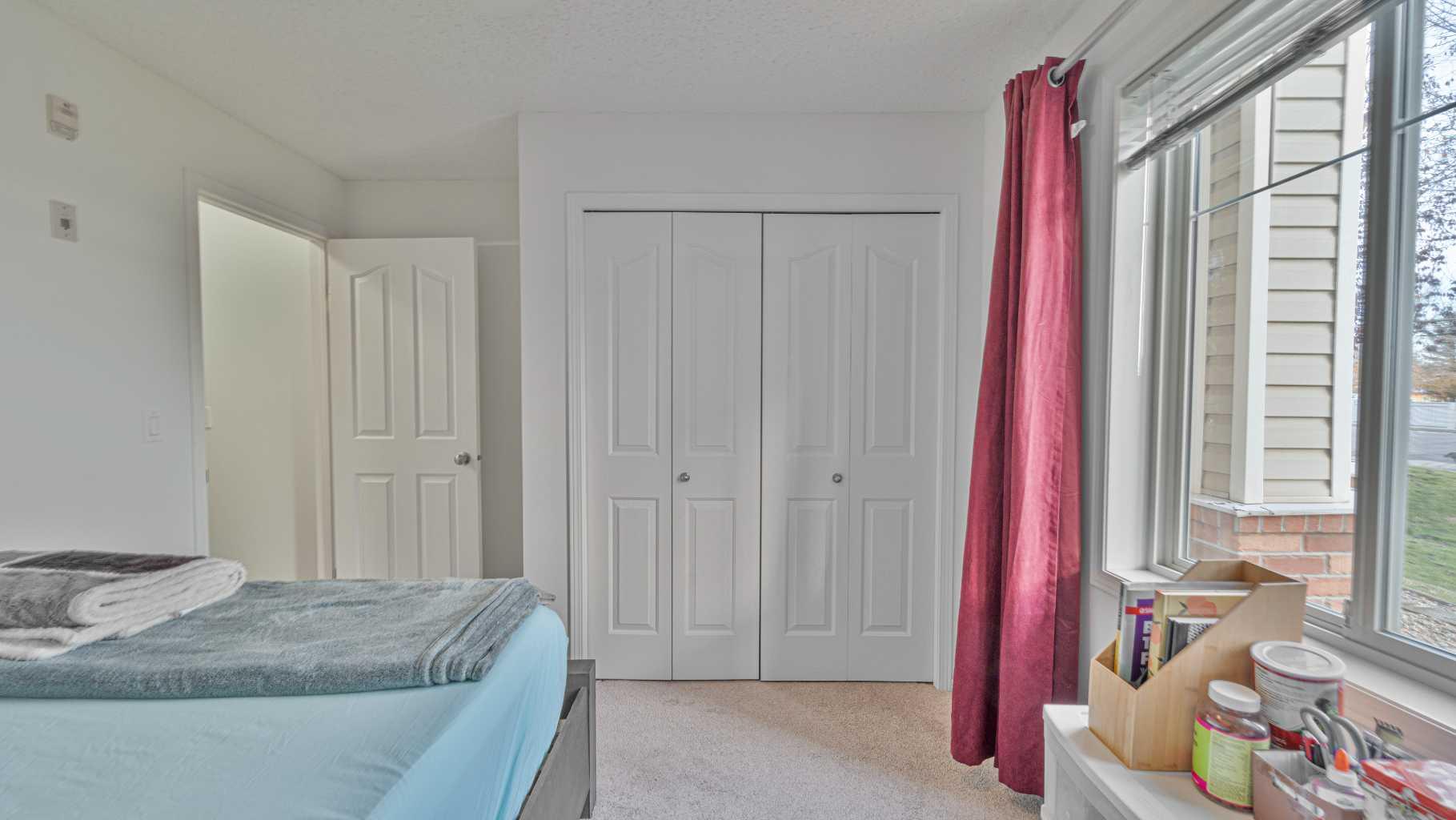 105, 17 Country Village Bay NE