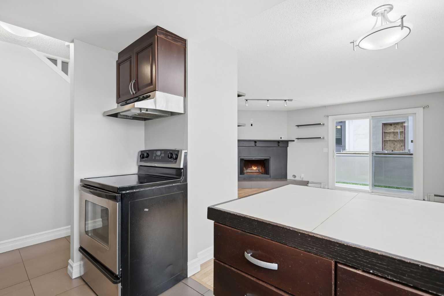 B, 2115 35 Avenue SW