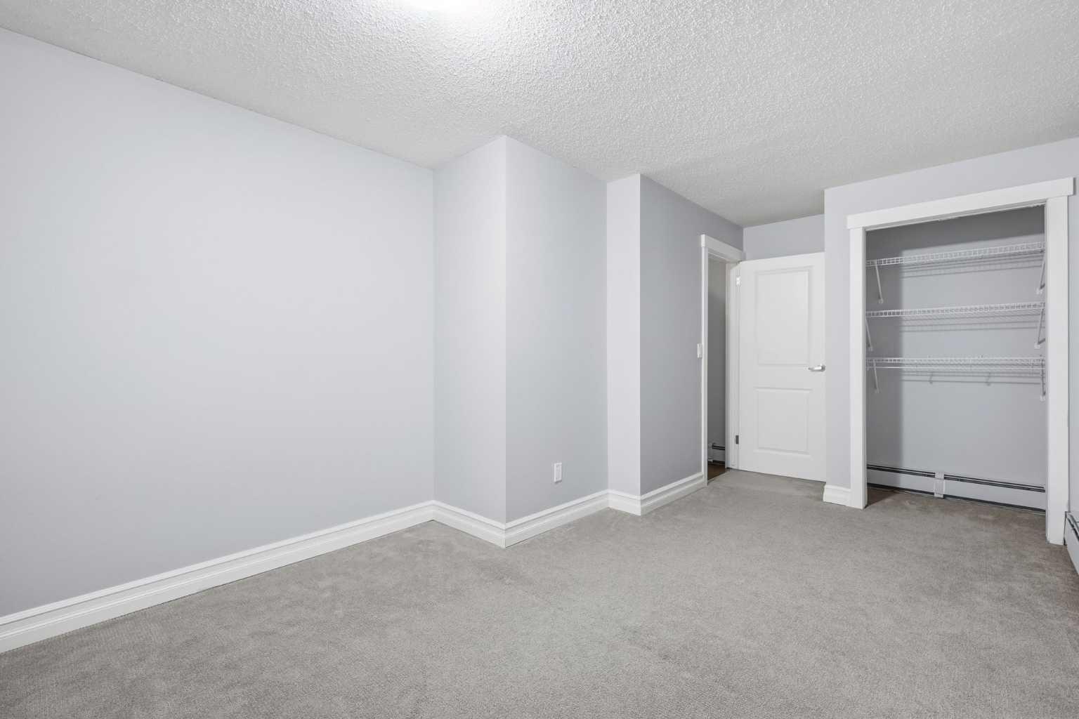 B, 2115 35 Avenue SW