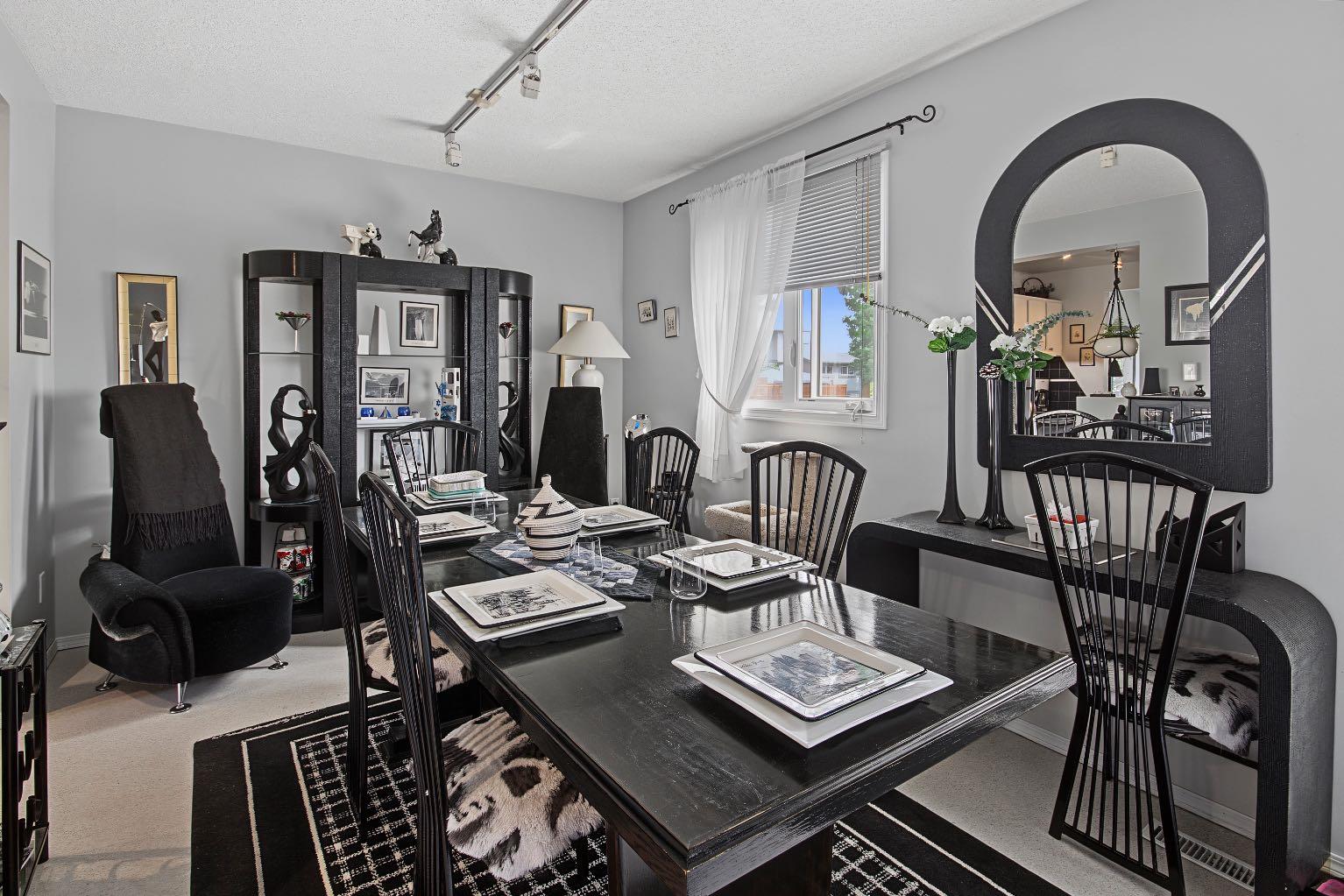 52, 12 Templewood Drive NE