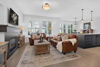 202, 110 Coopers Common SW