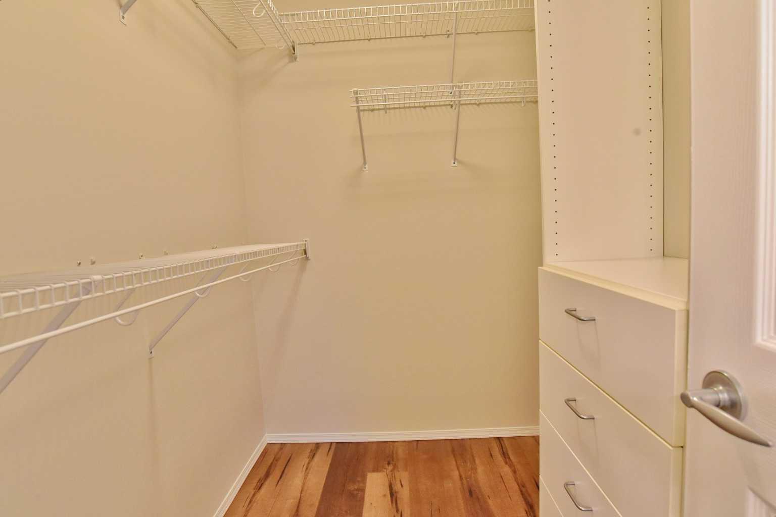 133 Panamount Court NW