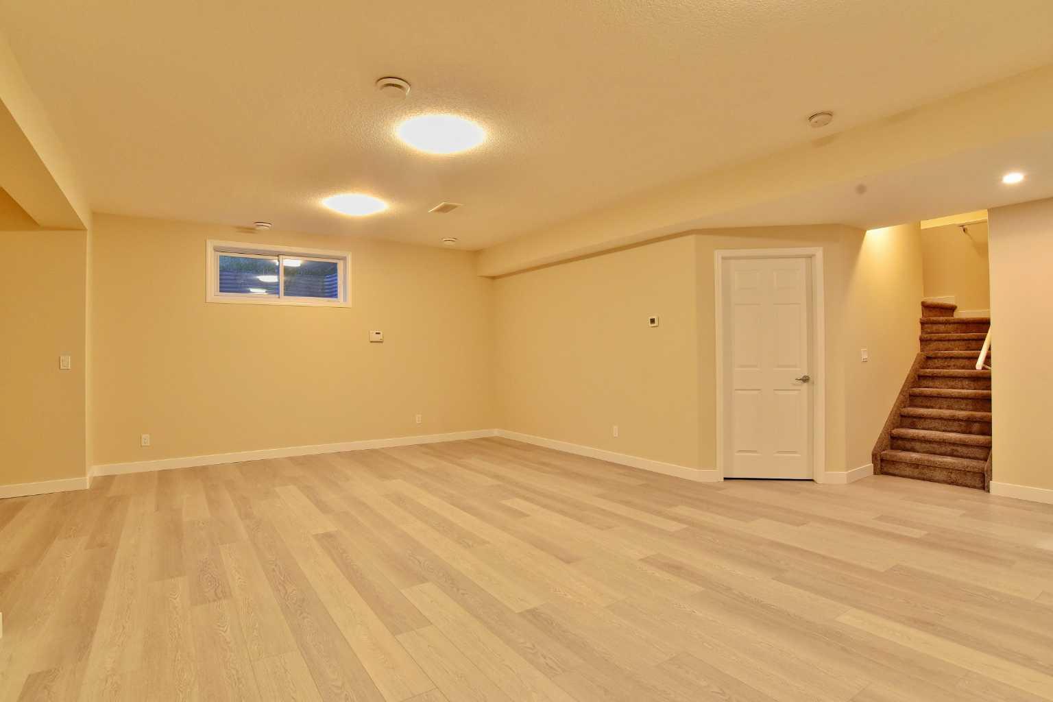 133 Panamount Court NW
