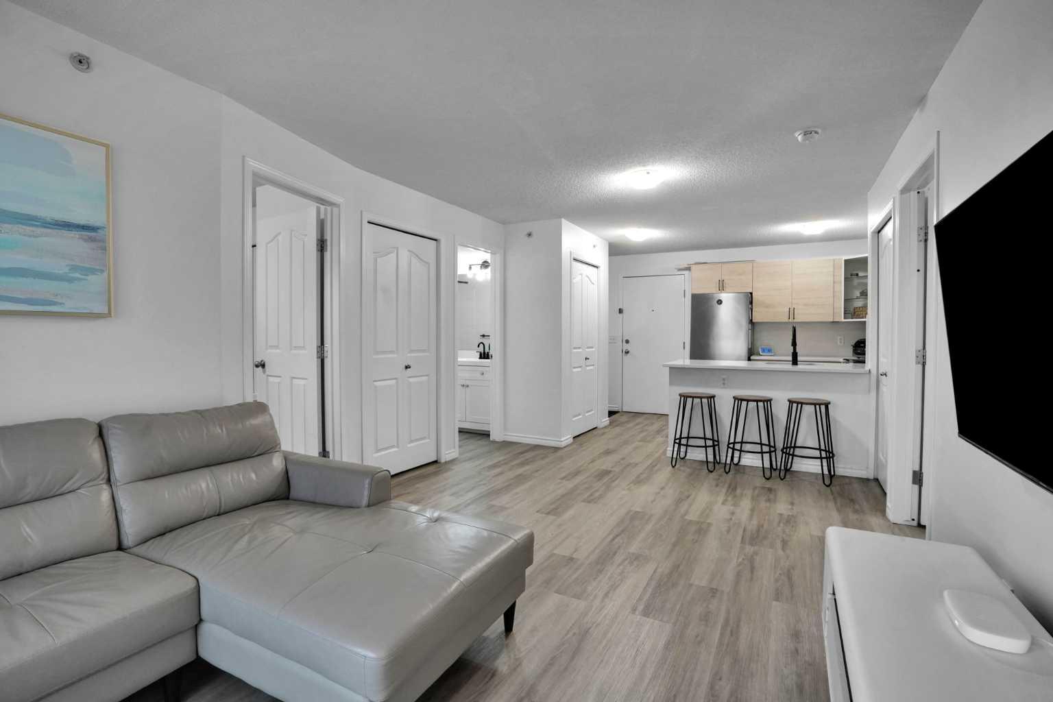 1407, 8 Bridlecrest Drive SW