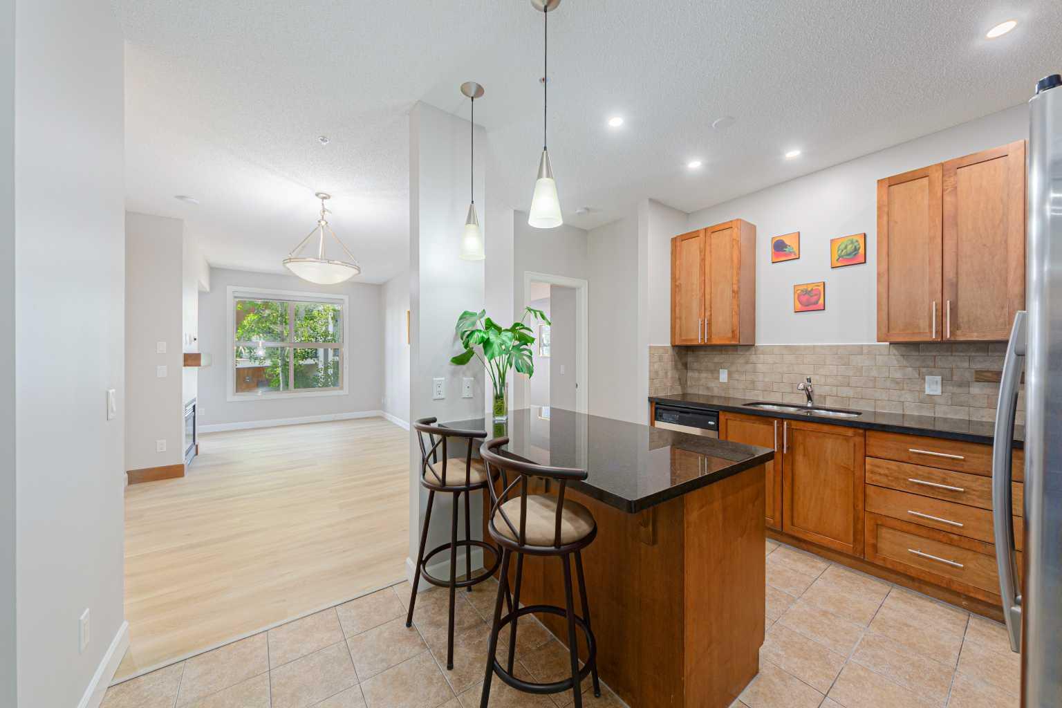 322, 88 Arbour Lake Road NW