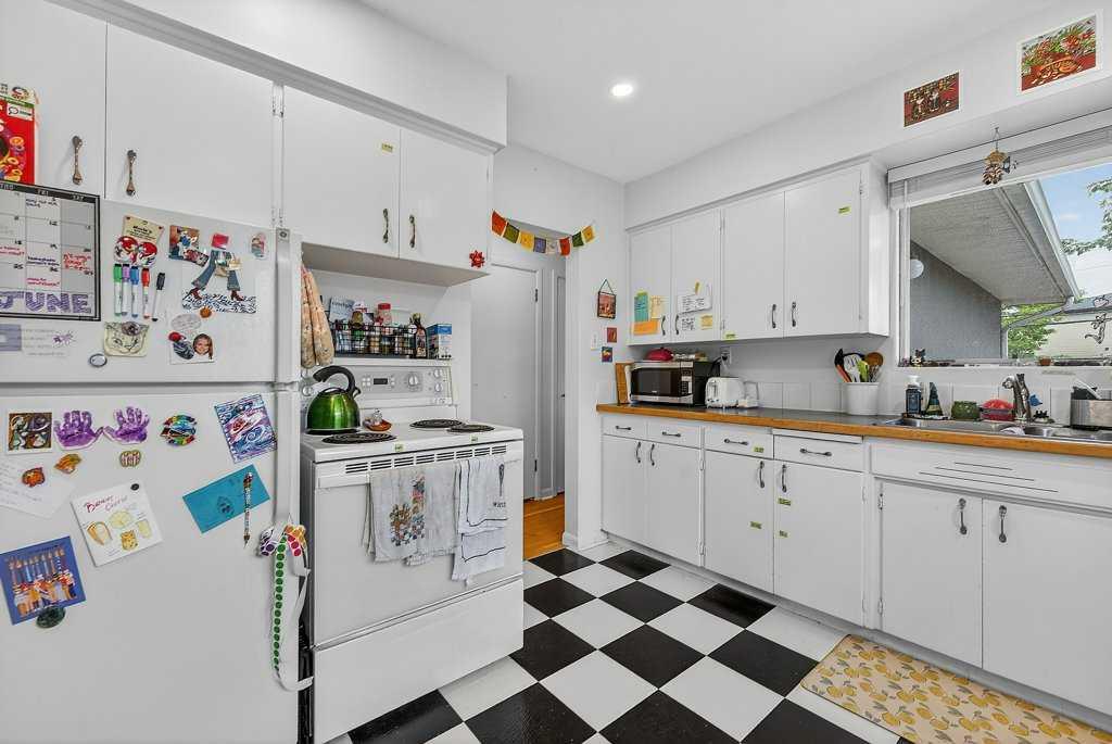 A&B, 319 37 Street SW