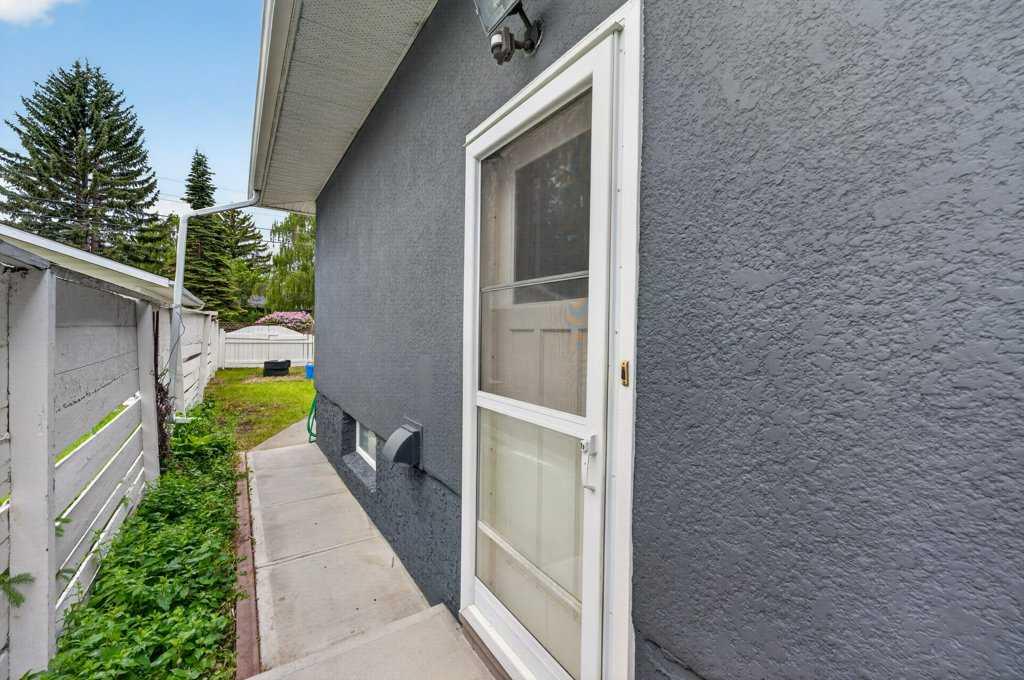 A&B, 319 37 Street SW
