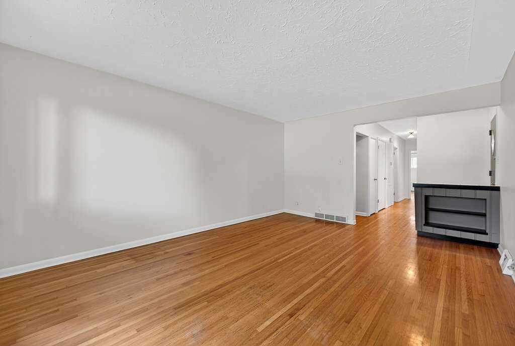 A&B, 319 37 Street SW