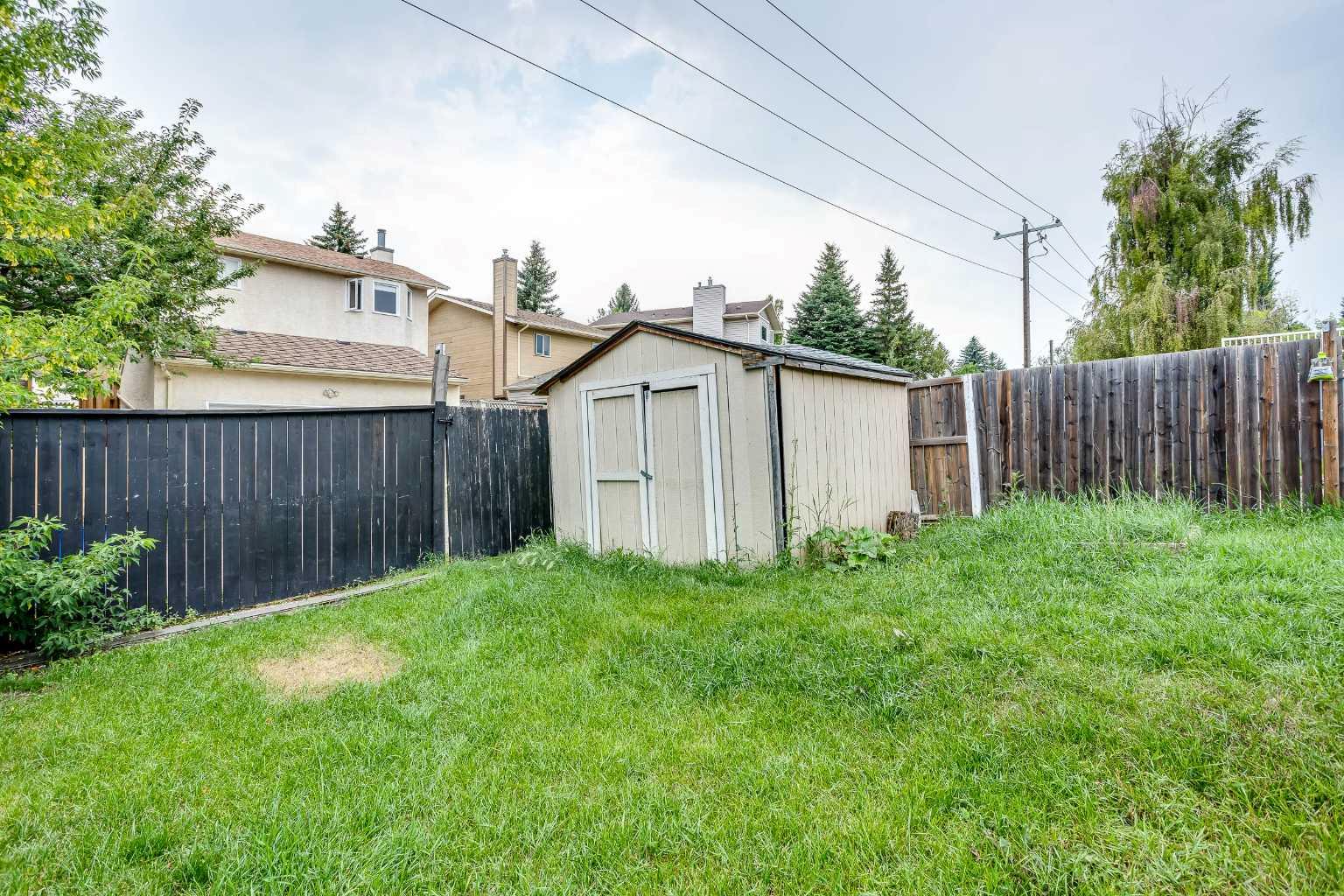 127 Shawinigan Drive SW