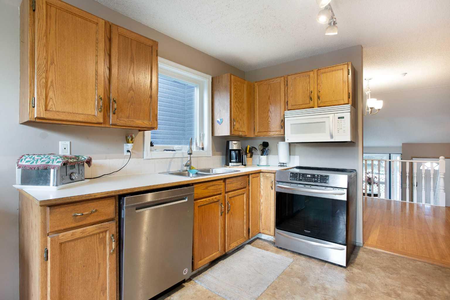 127 Shawinigan Drive SW