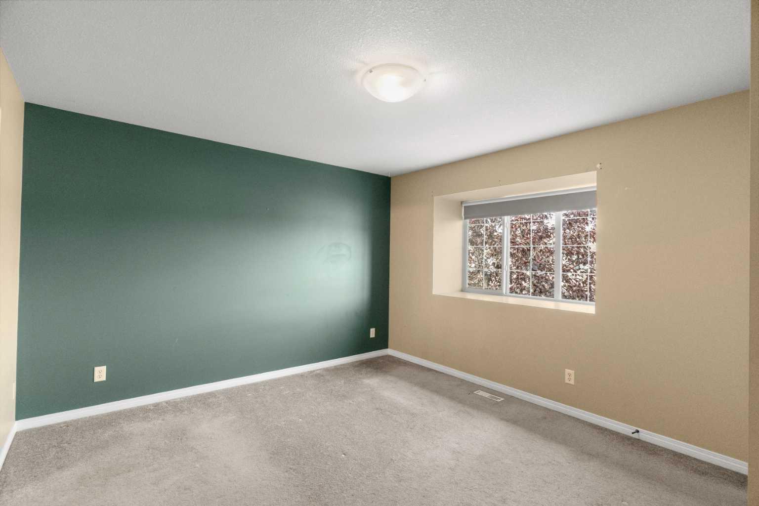 904, 703 Luxstone Square SW
