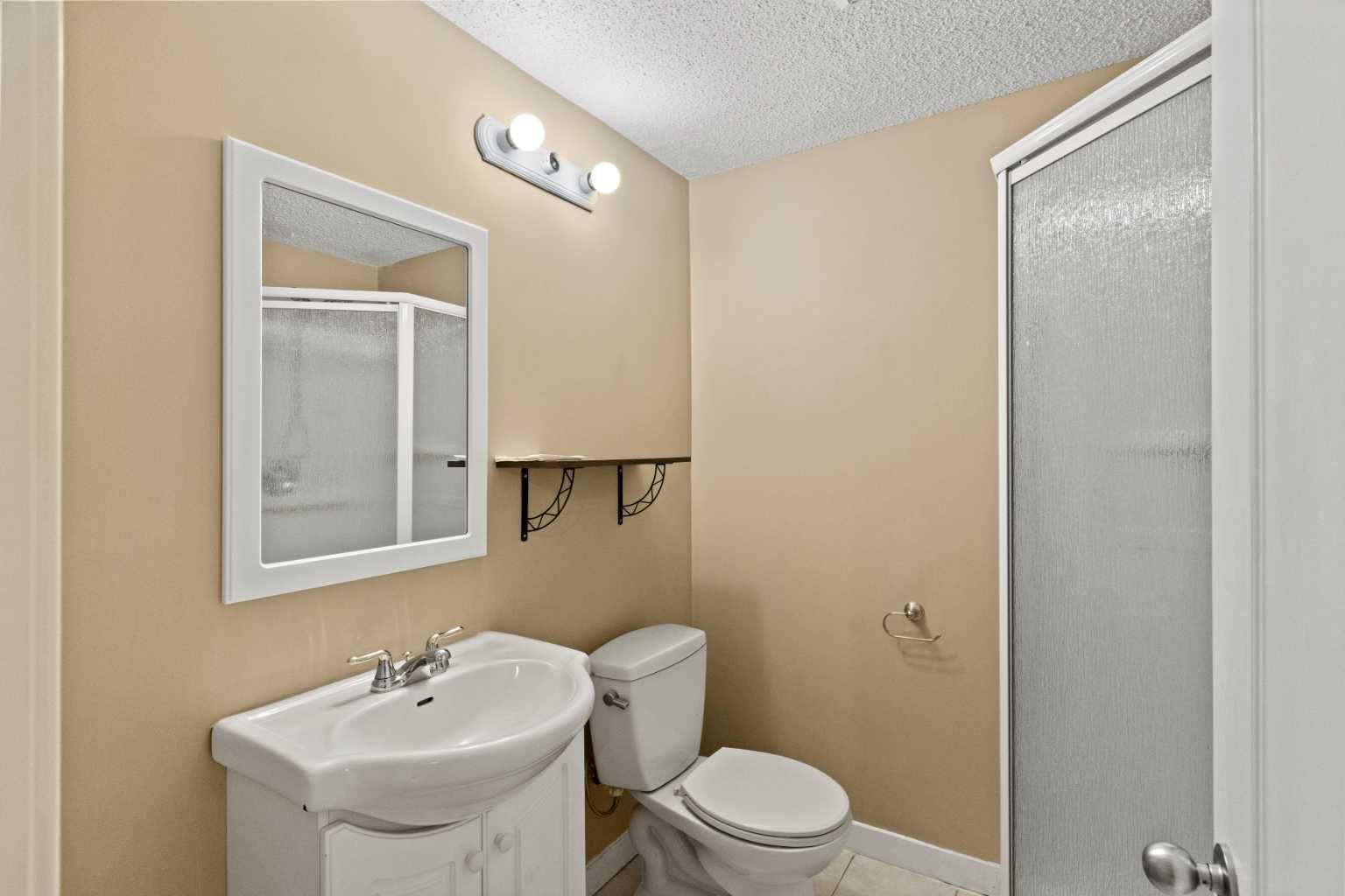 904, 703 Luxstone Square SW