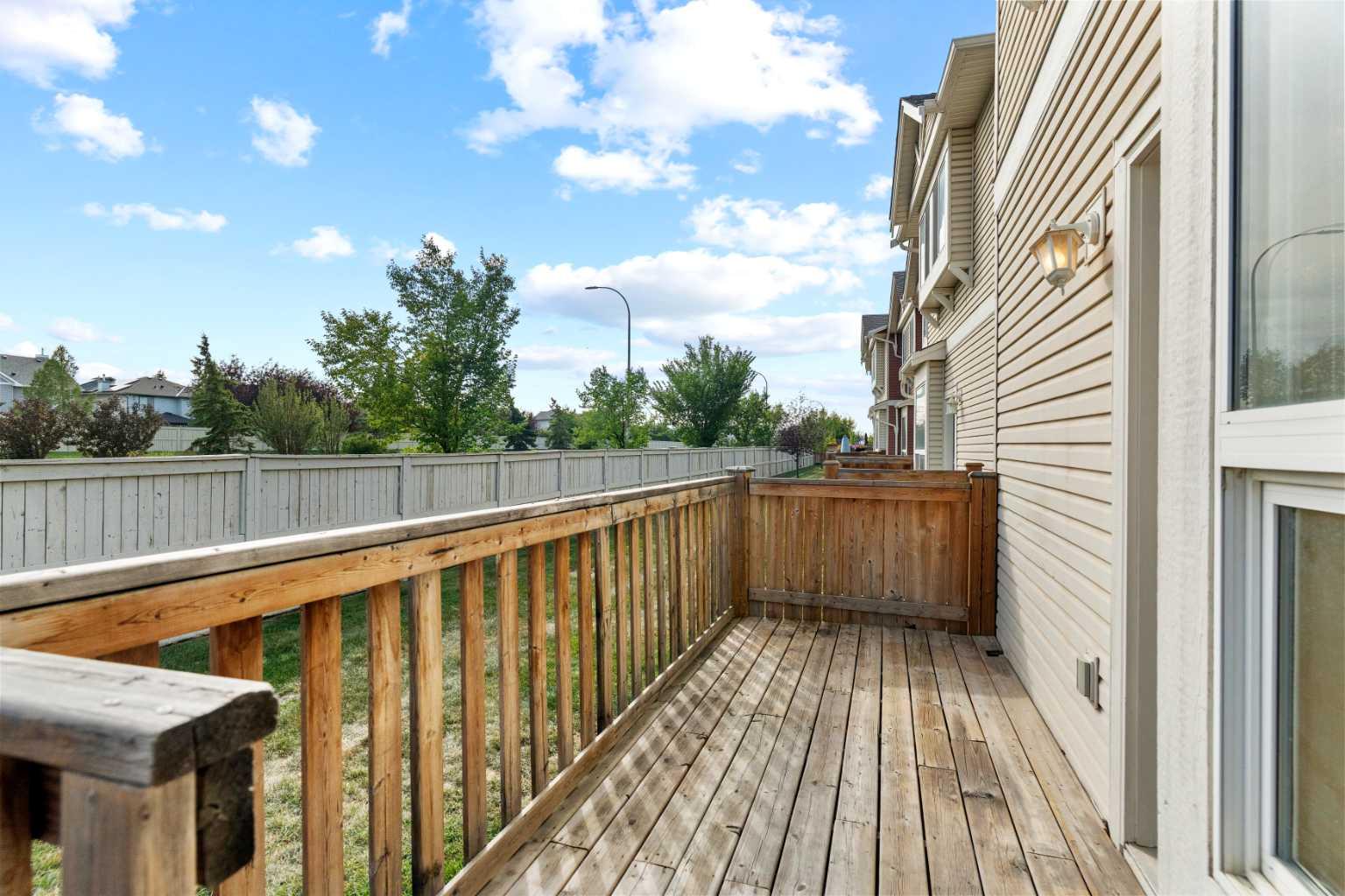 904, 703 Luxstone Square SW