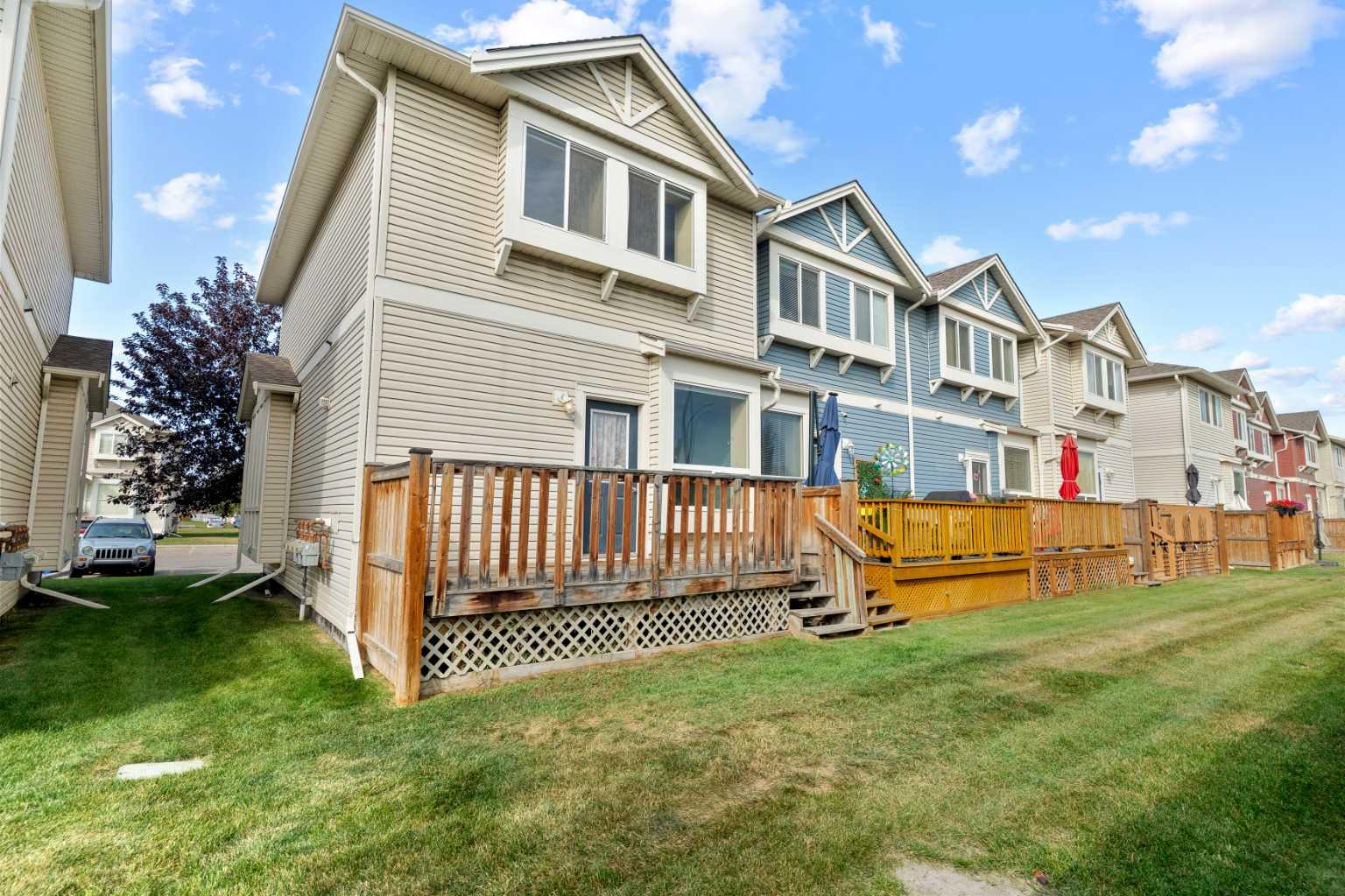 904, 703 Luxstone Square SW