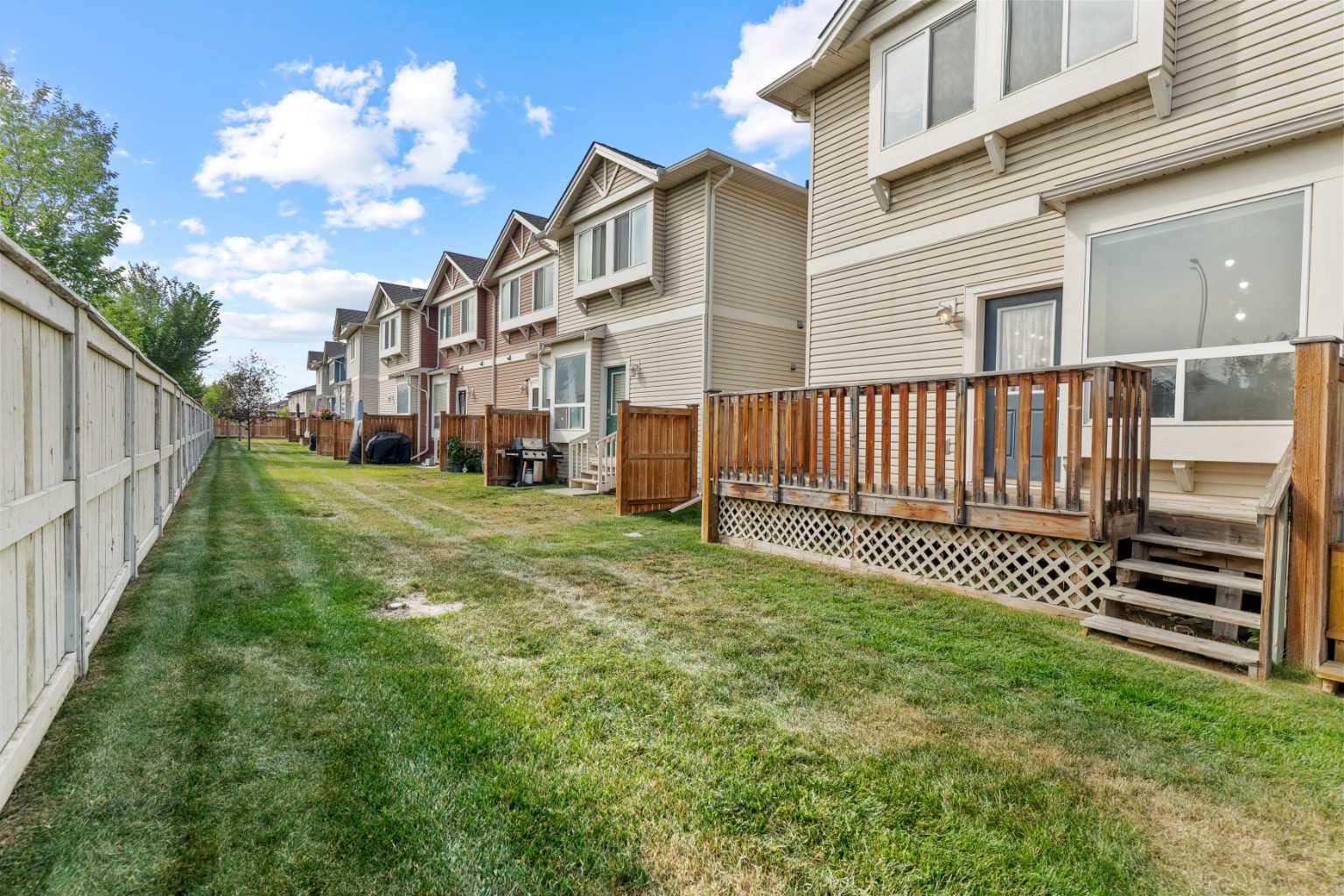 904, 703 Luxstone Square SW