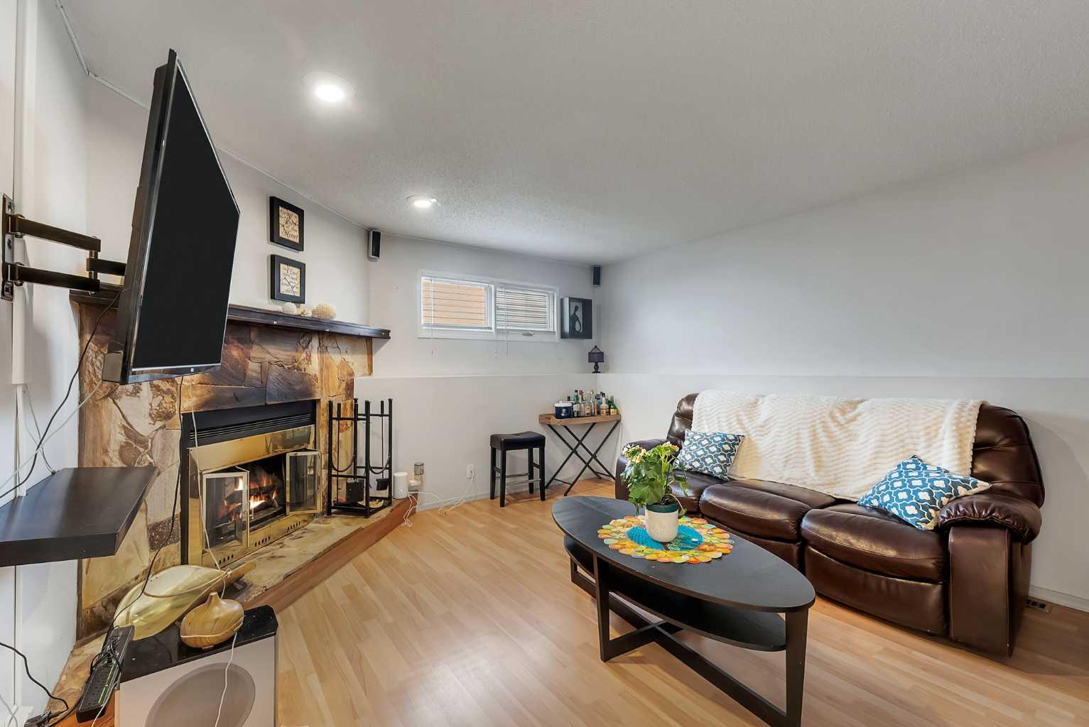 139 WHITLOCK Close NE