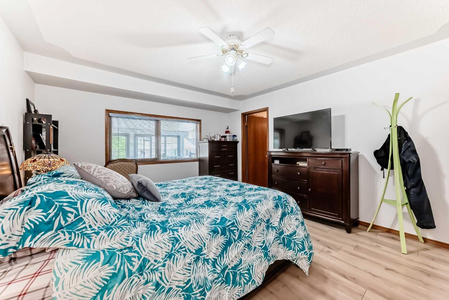 68 Harvest Oak Way NE