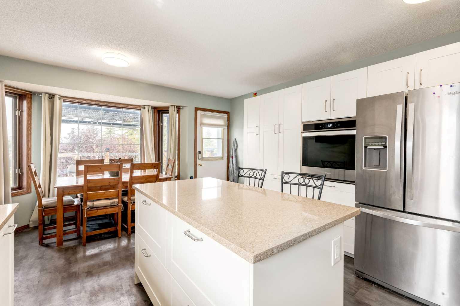 75 Sandstone Crescent SE
