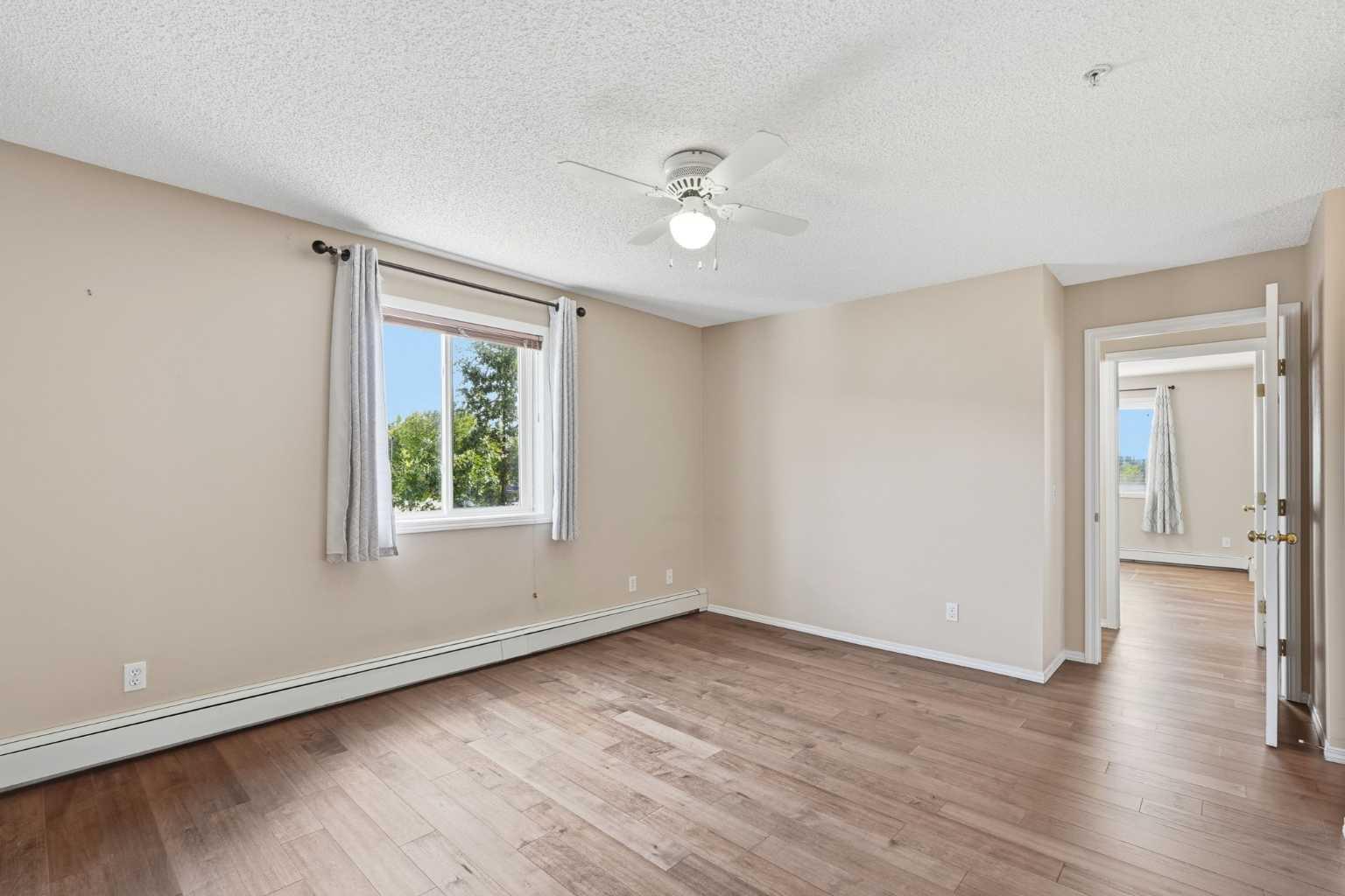 221, 290 Shawville Way SE
