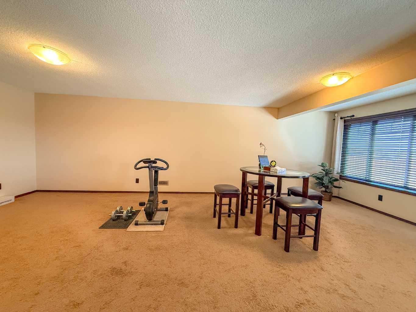 128 Chaparral Valley Drive SE
