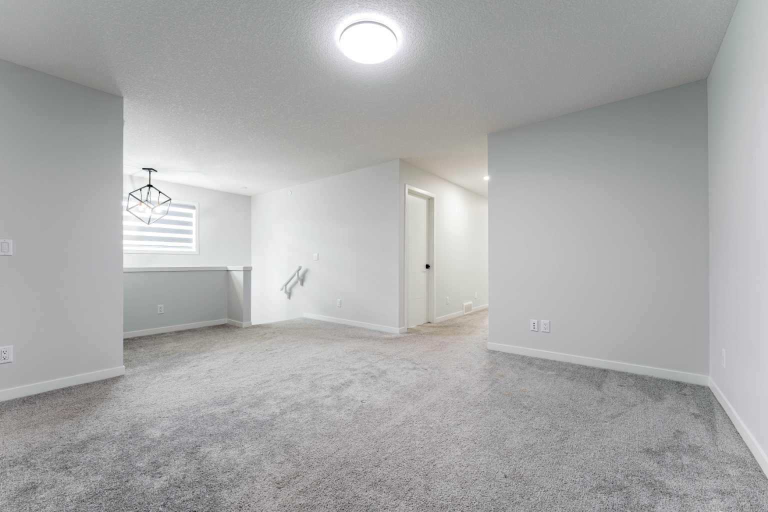 13 Calhoun Crescent NE
