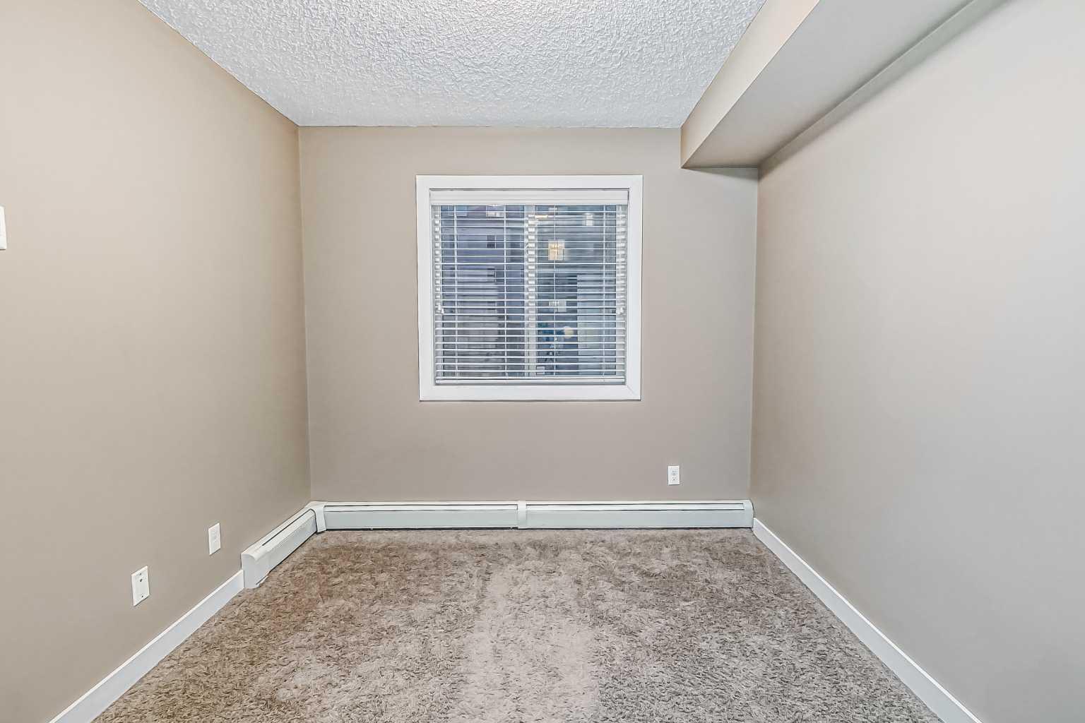 305, 195 Kincora Glen Road NW