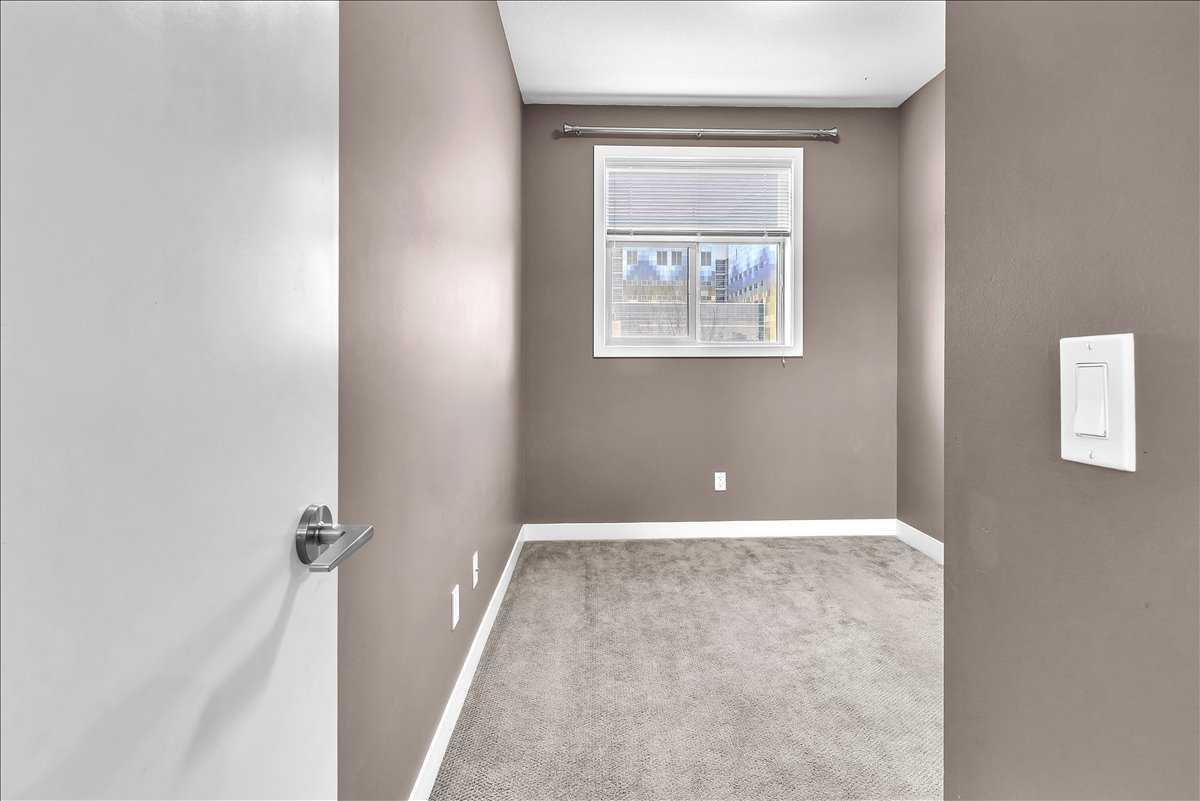210, 22 Auburn Bay Link SE