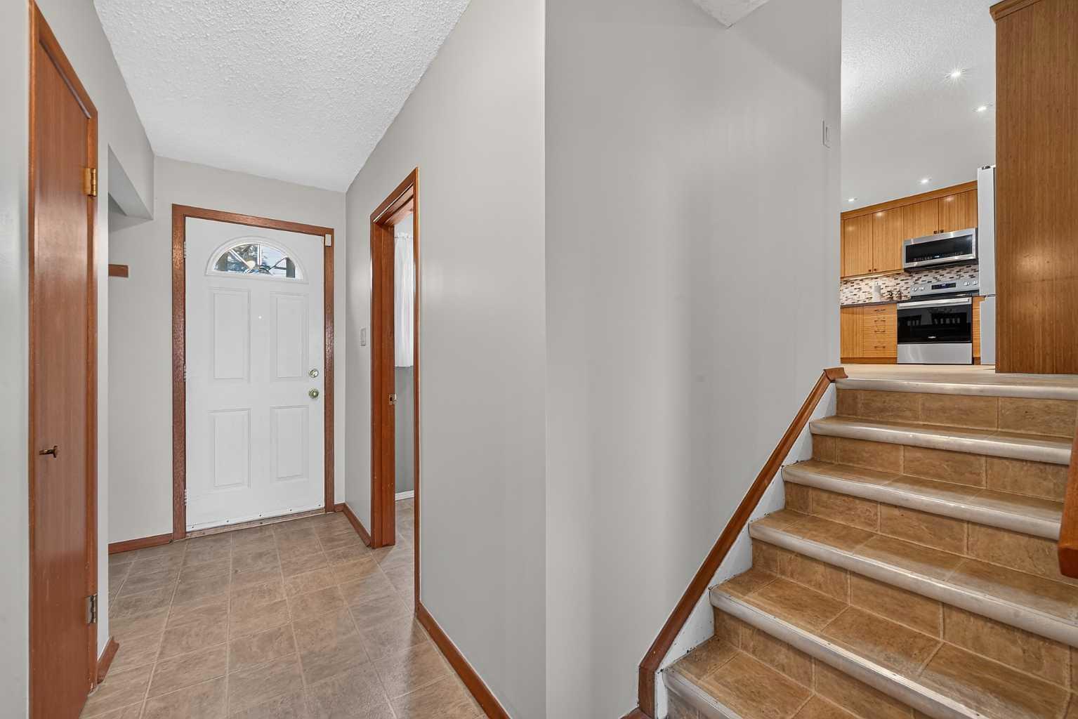1032 Mayland Drive NE