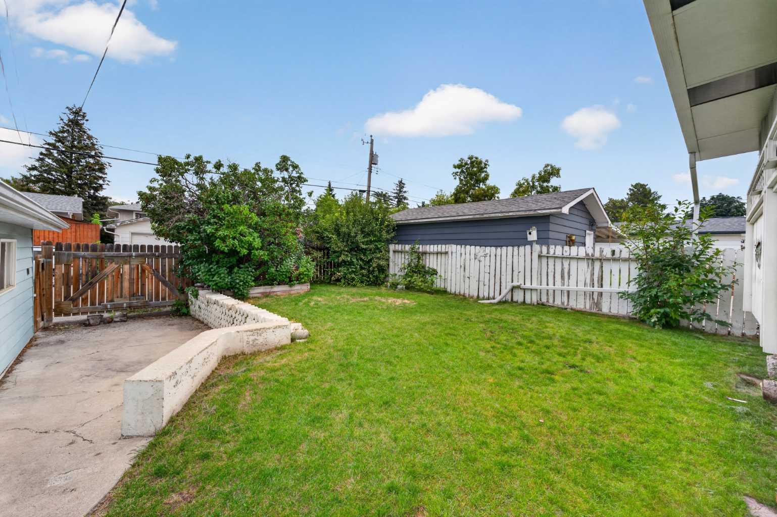 1032 Mayland Drive NE