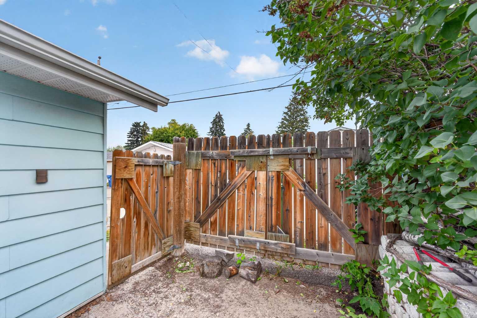 1032 Mayland Drive NE