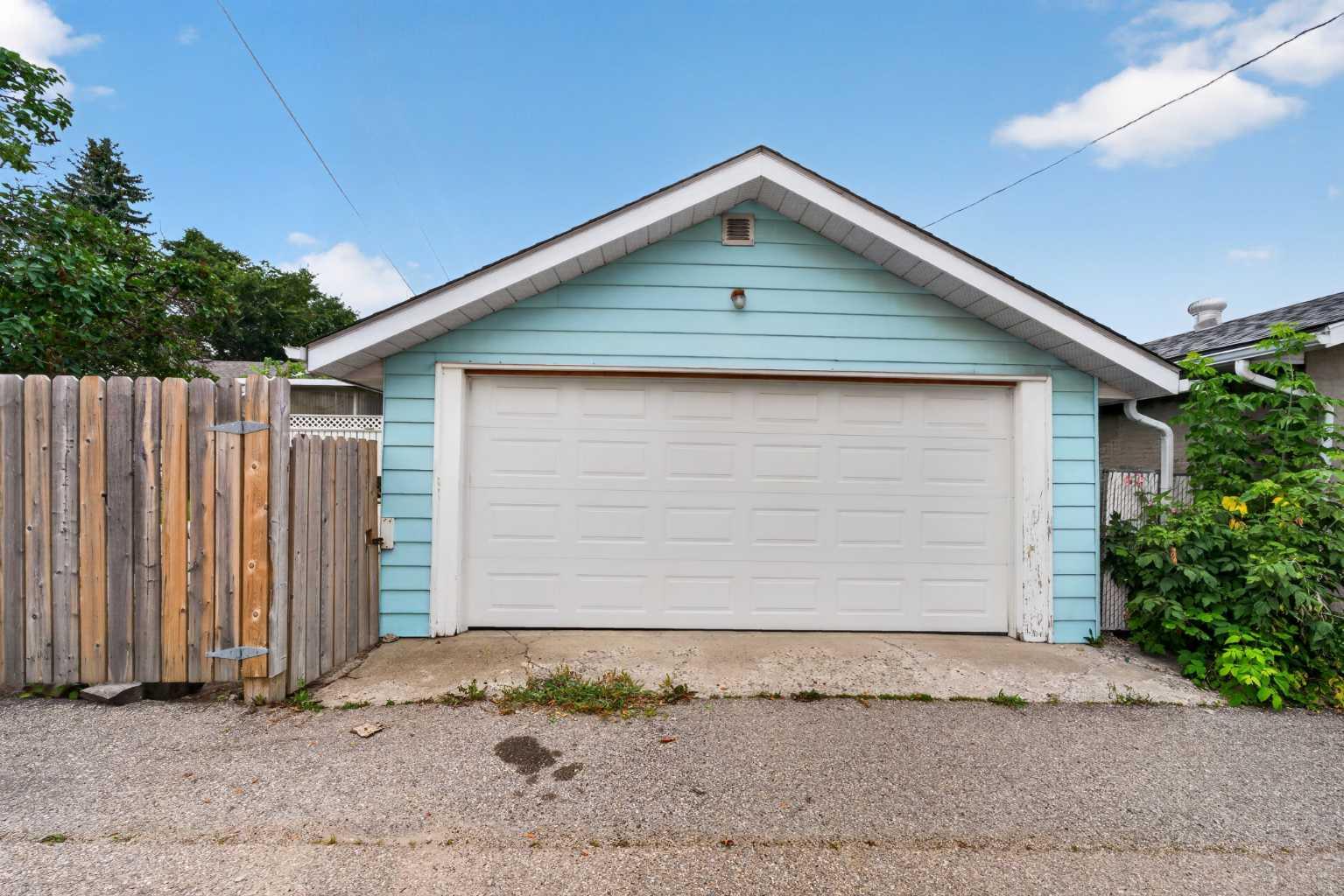 1032 Mayland Drive NE