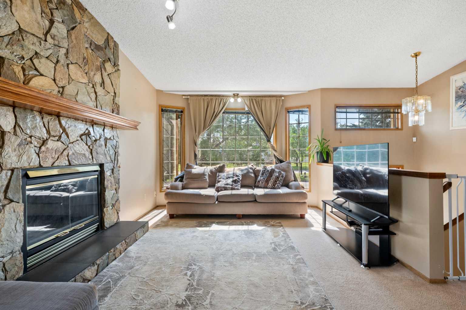 327 Shawbrooke Circle SW