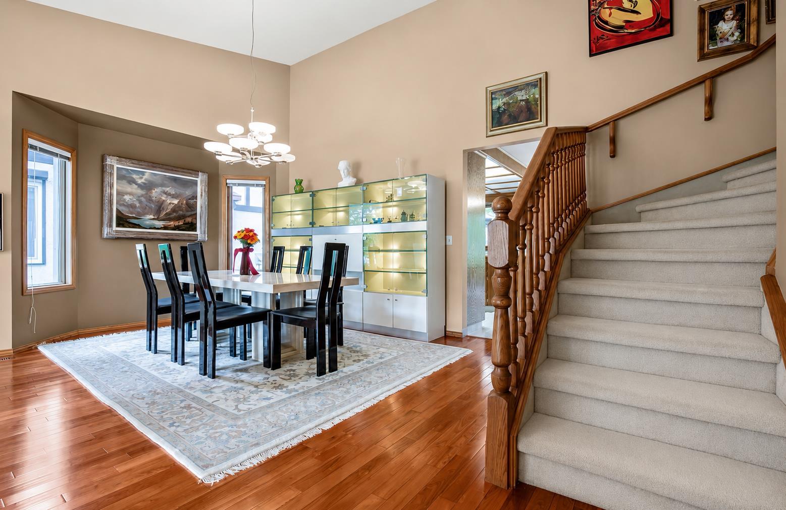 208 Hawkview Manor Place NW